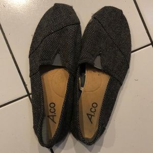 Ardene slip on